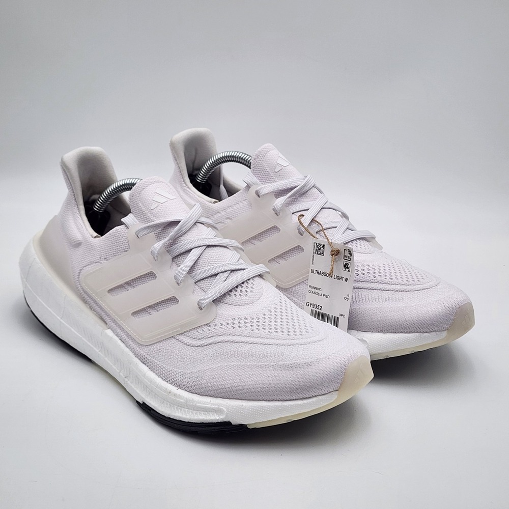 Adidas Womens Sz 7.5 Ultraboost Light Running Shoes Triple White GY9352 READ